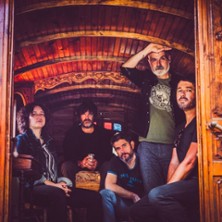 LA MAISON TELLIER  DANS LE CADRE DU HAILLAN CHANTE