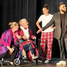 La Grande Famille par la troupe des Ateliers Caf&rsquo;Th&eacute; de la Cie Rosemonde