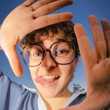 Mar&iacute;a Moreno - Tourn&eacute;e